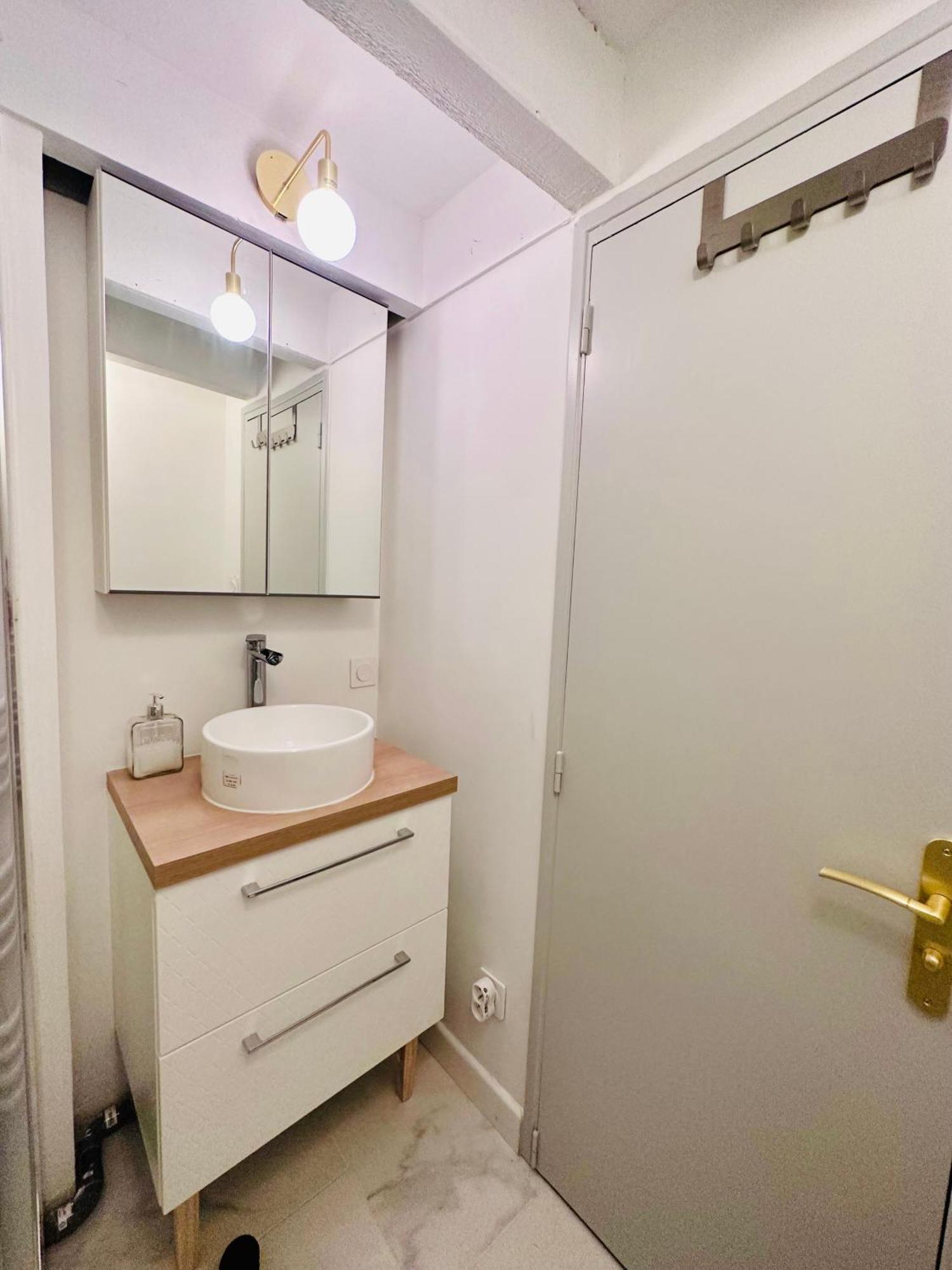 L'Etoile - Duplex Cosy De 50M2 En Centre-Ville Nîmes Buitenkant foto